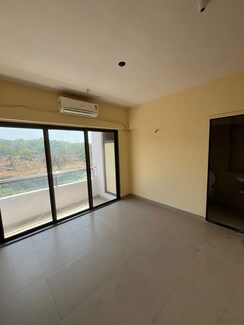 1 BHK + Servant Room Apartment For Rent in Conwood Astoria