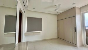 Room in 3 BHK Apartment at Prestige Beverly Hills, Kokapet – for Rent