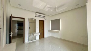Room in 3 BHK Apartment at Prestige Beverly Hills, Kokapet – for Rent