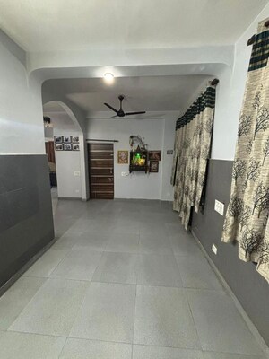 Building Lobby in 2 BHK Builder Floor at Palam Vihar Residents Association, Palam Vihar – for Rent