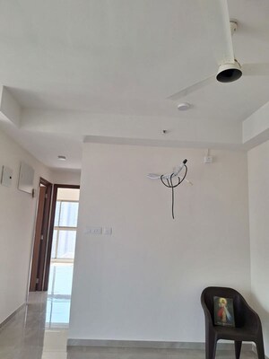 Furnished Amenities in 2 BHK Apartment at Sheth Auris Bliss, Malad West – for Rent