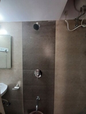 Furnished Amenities in 3 BHK Apartment at Kalpataru Magnus, Bandra East – for Rent