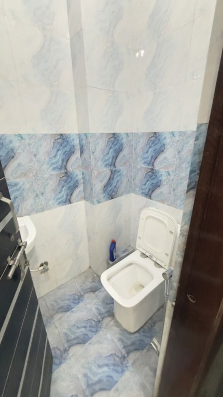 Bathroom, antas-mall 2 Bedroom 2152 Sq.Ft. Independent House In Gomti Nagar Lucknow 10402803