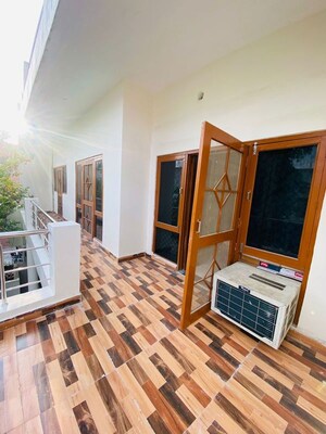 Living Room in  Pg at Vineet Khand – for Rent