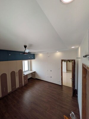 Room in 3 BHK Apartment at Aparna Zenon, Puppalaguda – for Rent