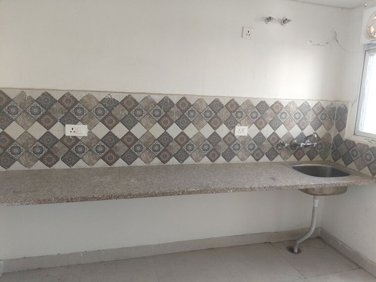 Bathroom, signature-global-proxima-phase-2 2 Bedroom 581 Sq.Ft. Apartment In Sector 89 Gurgaon 10402812