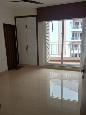Room in 3 BHK Apartment at Rishita Mulberry Heights, Sushant Golf City – for Rent