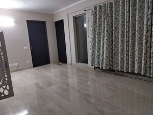 Room in 3 BHK Apartment at Eiffel Vivassa Estate, Bagiamau – for Rent