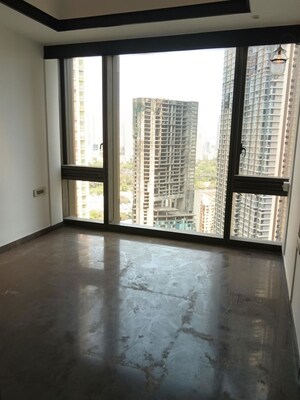Room in 3 BHK Apartment at Lodha Trump Tower, Worli – for Rent
