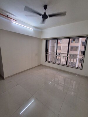 Room in 2 BHK Apartment at Crystal Armus, Chembur – for Rent