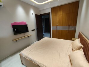 Bedroom in Studio Builder Floor at Sector 32 – for Rent