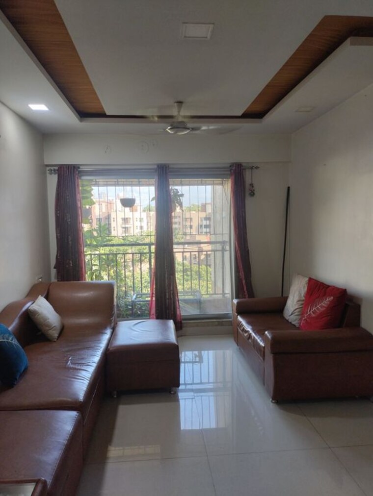 Living Room, garden-court 3 Bedroom 1300 Sq.Ft. Apartment In Waghbil Thane 10402918