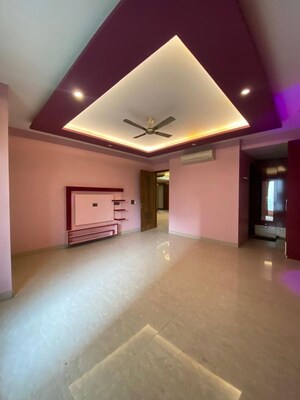 Room in 3 BHK Builder Floor at Choma – for Rent