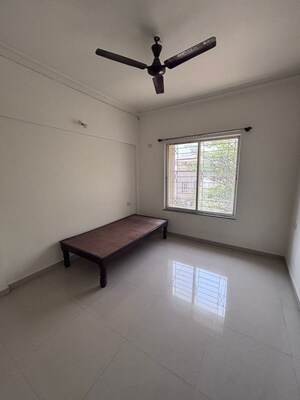 Room in 2 BHK Apartment at Yashada Bluewoods, Pimple Saudagar – for Rent