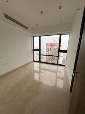 Room in 3 BHK Apartment at Lodha Kiara, Worli – for Rent