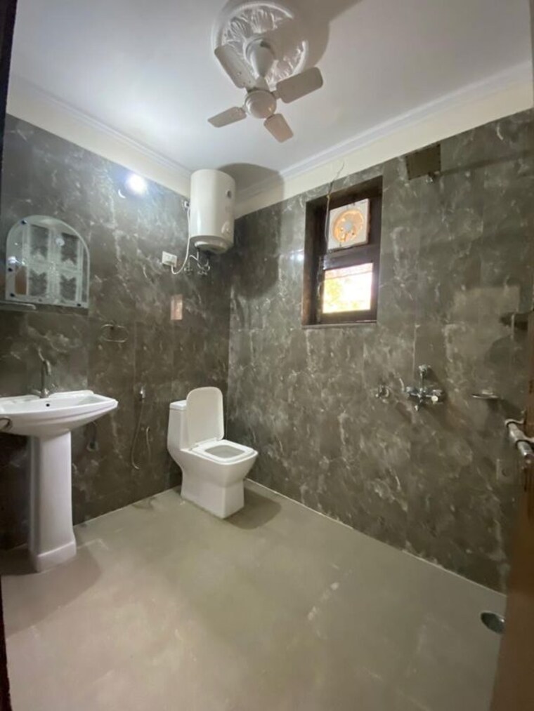 Team Area, choma 3 Bedroom 240 Sq.Yd. Builder Floor In Choma Gurgaon 10403029