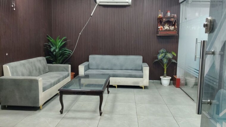 Gym, sector 2 Commercial Office Space 5000 Sq.Ft. In Sector 2 Noida 10403038