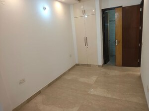 Room in 2 BHK Builder Floor at Sector 56 – for Rent