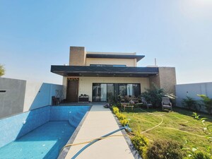 3 BHK Villa For Sale in Dlf Garden City