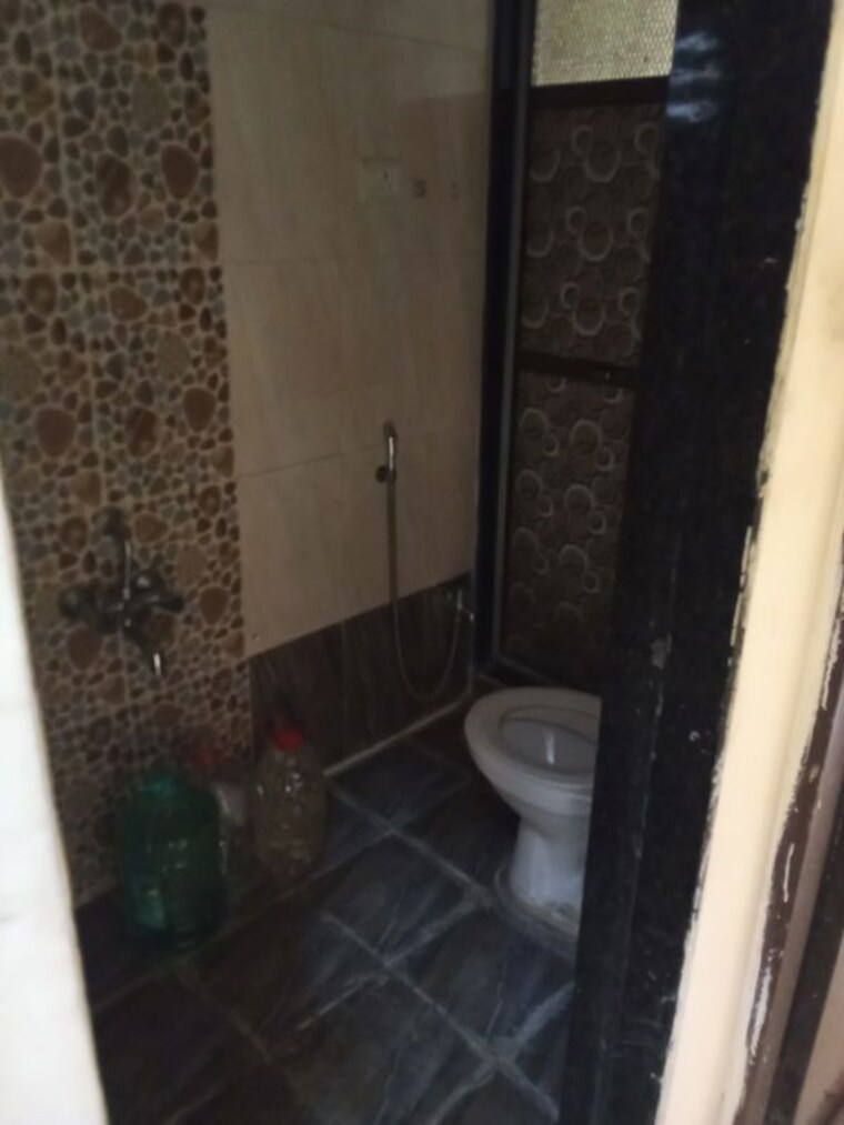 Bathroom, krishna-palace-ulwe 1 Bedroom 680 Sq.Ft. Apartment In Ulwe Sector 16 Navi Mumbai 10403120