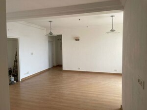 3 BHK Apartment For Rent in DLF Regency Park II, Sector 27