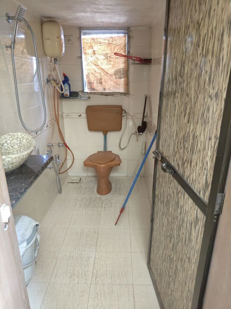 Bathroom, marigold-chs-panch-pakhadi 2 Bedroom 700 Sq.Ft. Apartment In Panch Pakhadi Thane 10403147