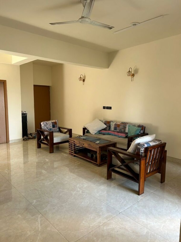 Living Room, ardee-city-palm-grove-heights 3.5 Bedroom 2350 Sq.Ft. Apartment In Sector 52 Gurgaon 10403153