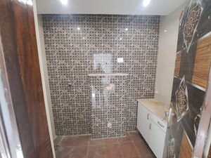 Bathroom in 6+ BHK Builder Floor at Supertech Cape Town, Sector 74 – for Sale