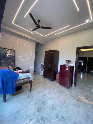 Parking in 3 BHK Builder Floor at Choma – for Rent