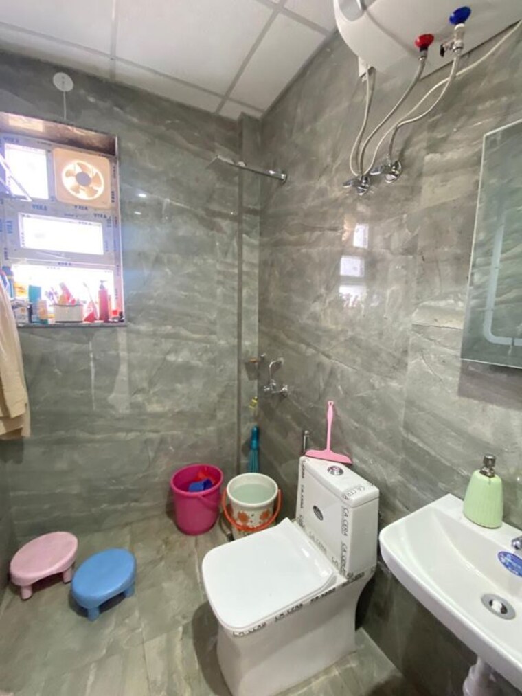 Bathroom, choma 3 Bedroom 173 Sq.Yd. Builder Floor In Choma Gurgaon 10403173