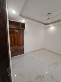 6+ BHK + Extra Room Builder Floor For Sale in Gardenia Golf City