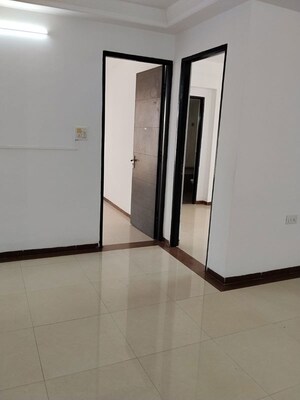 Room in 3 BHK Apartment at Gemstar Symphony, Kandivali West – for Rent