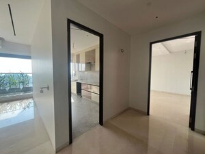 Room in 3 BHK Apartment at Worli Residency, Worli – for Rent