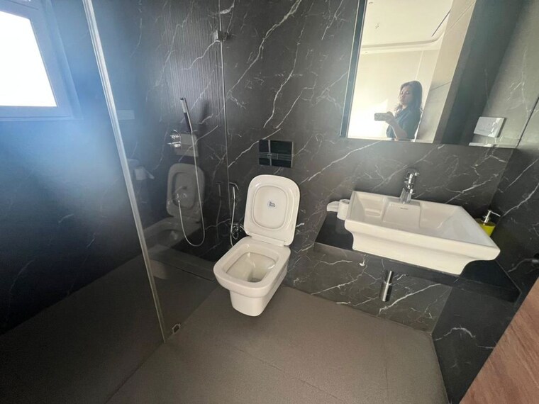Bathroom, worli-residency 3 Bedroom 3456 Sq.Ft. Apartment In Worli Mumbai 10403282
