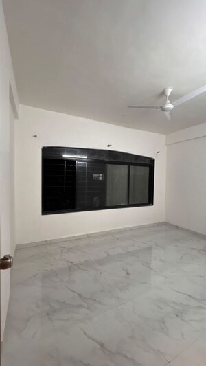Room in 2 BHK Apartment at Amar Srushti, Hadapsar – for Rent