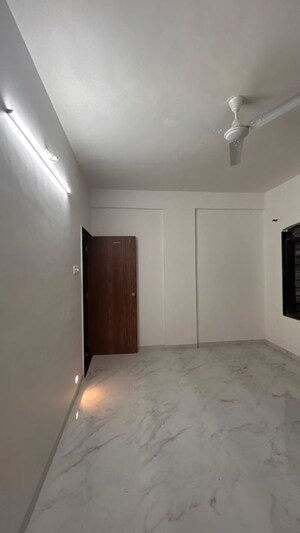 Room in 2 BHK Apartment at Amar Srushti, Hadapsar – for Rent