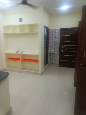 Room in 1 BHK Independent House at Ameenpur – for Rent