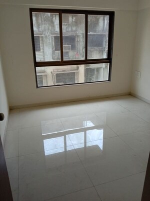 Room in 2.5 BHK Apartment at Arihant Residency Sion, Sion – for Rent