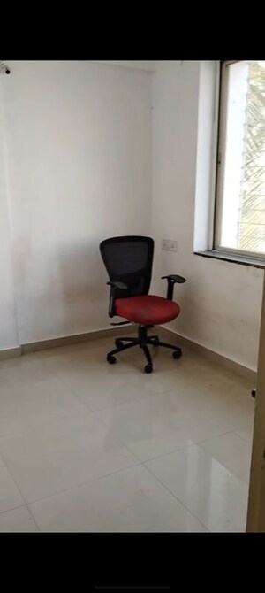 Team Area in 1 BHK Apartment at Kamgar Putala Vasahat – for Sale