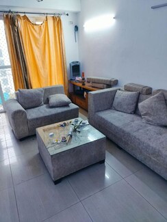 2 BHK Apartment For Rent in 3C Lotus Zing