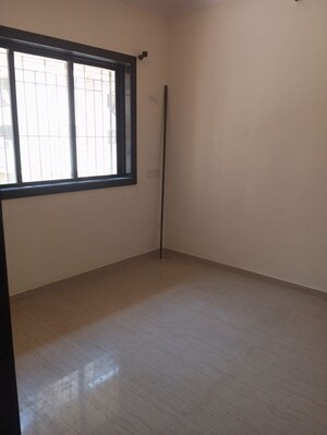 Room in 1 BHK Apartment at Raunak Unnathi Woods Phase 4 And 5, Ghodbunder Road – for Rent