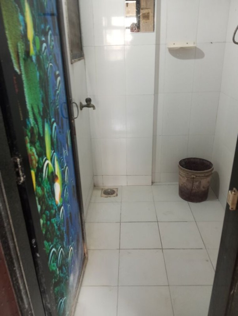 Bathroom, raunak-unnathi-woods-phase-4-and-5 1 Bedroom 460 Sq.Ft. Apartment In Ghodbunder Road Thane 10403445