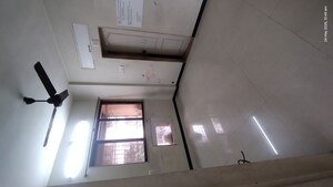 Master Bedroom in 2 BHK Apartment at Kandivali West – for Rent