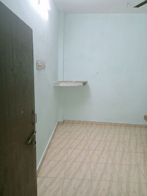 Room in 1 BHK Independent House at Gomti Nagar – for Rent
