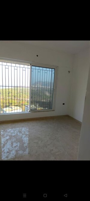 Room in 3 BHK Apartment at Dosti West County, Balkum Pada – for Sale