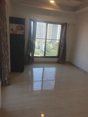 Room in 2 BHK Apartment at Je and Vee Vrindavan, Malad East – for Rent