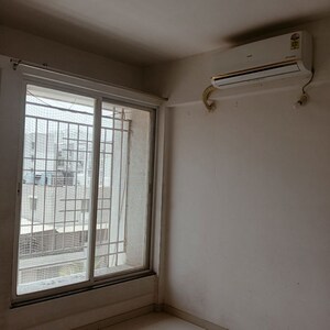 Room in 1 BHK Apartment at Choice Goodwill Metropolis West, Lohgaon – for Rent