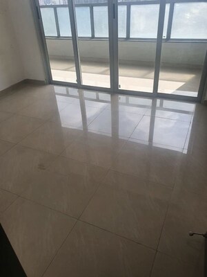 Room in 2 BHK Apartment at Amanora Adreno Towers, Hadapsar – for Sale