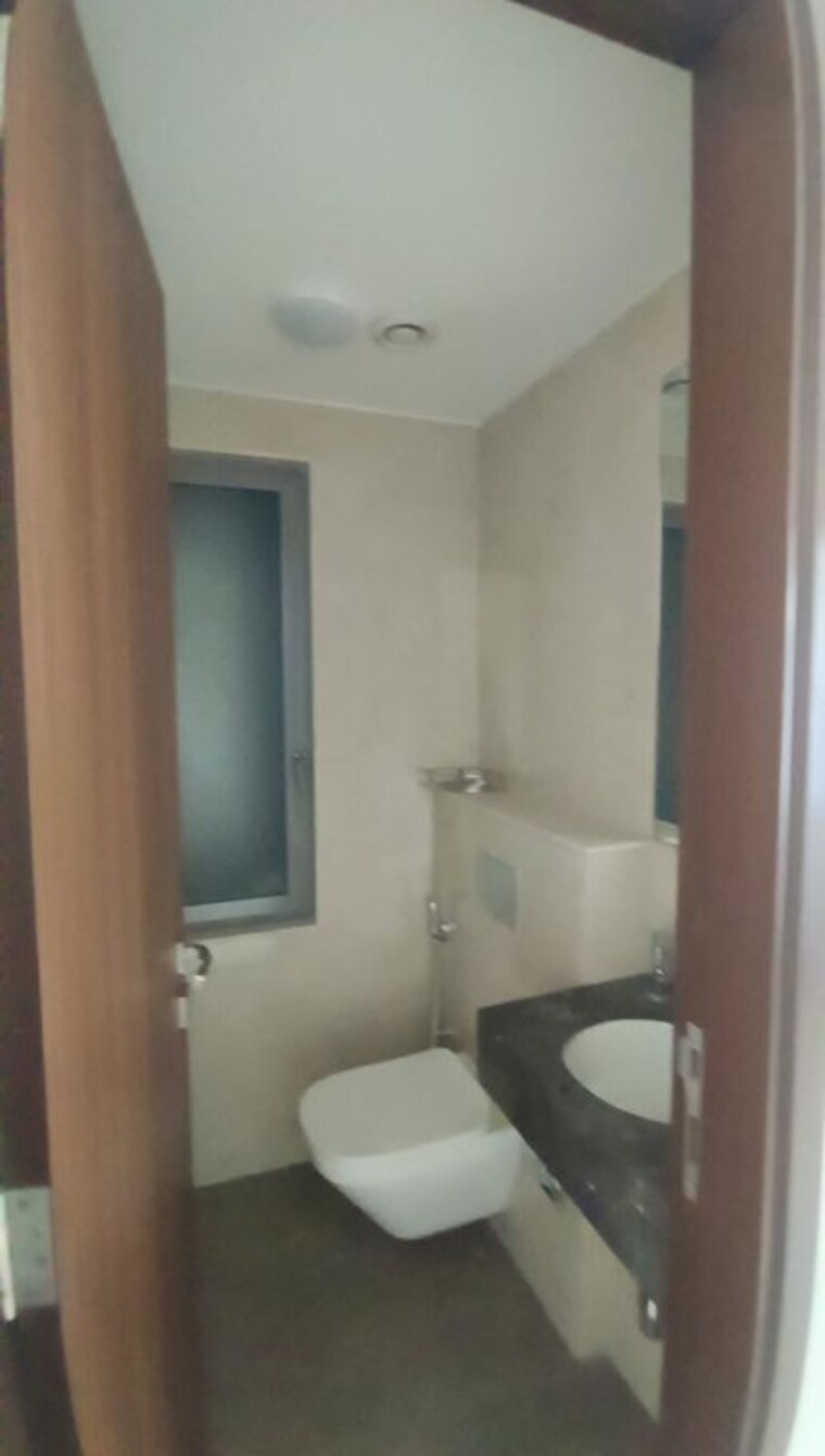 Bathroom, mahalaxmi racecourse 3 Bedroom 1349 Sq.Ft. Apartment In Mahalaxmi Racecourse Mumbai 10403491