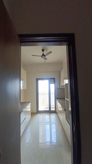 Building Lobby in 3 BHK Apartment at Mahalaxmi Racecourse – for Rent
